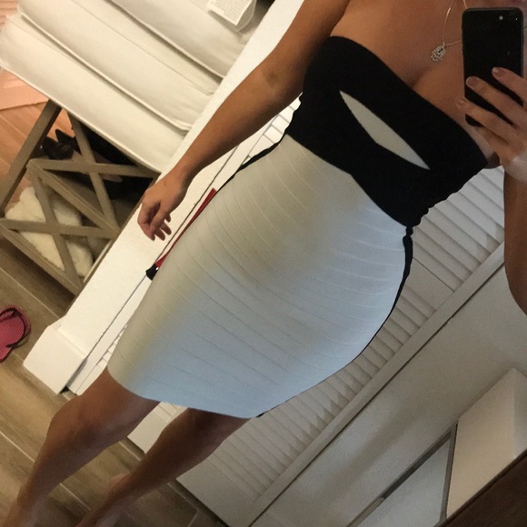 Authentic Herve Leger Bandage Dress - Picture 4 of 4